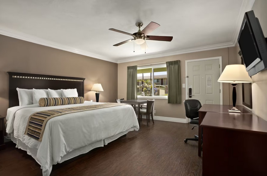 More Photos Of 1514 S Broadway, Santa Maria Hotel For Sale