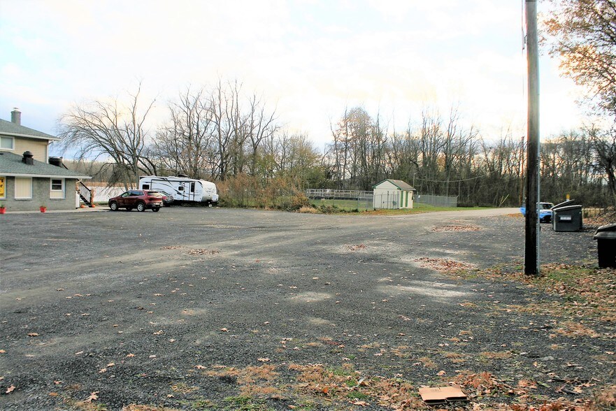 More Photos Of 10 Brick Row Ext, Athens Restaurant For Sale