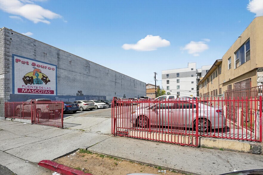 More Photos Of , Los Angeles Unknown For Sale