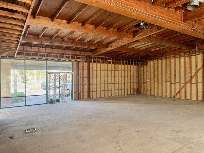 More Photos Of 5201-5220 E Pacific Coast Hwy, Long Beach Unknown For Lease