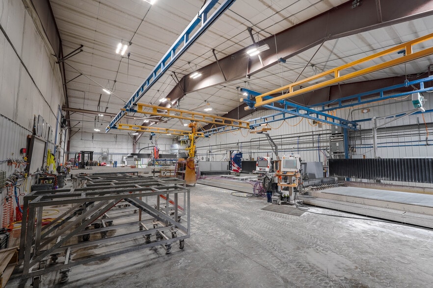 More Photos Of 105 Rocky Cliff Ln, Kalispell Industrial For Sale