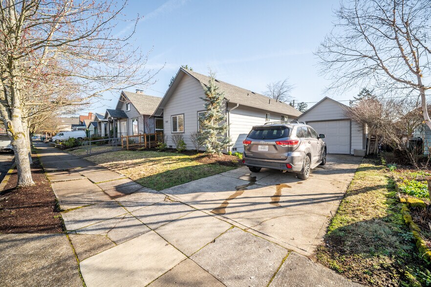 More Photos Of 3552 SE 65th Ave, Portland Skilled Nursing Facility For Sale