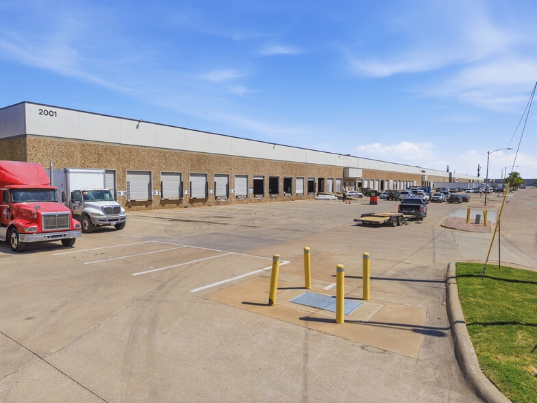 More Photos Of 2001-2023 Exchange Dr, Arlington Distribution For Sale