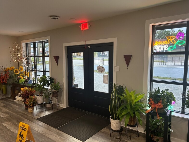 More Photos Of 6830 Two Notch Rd, Columbia Freestanding For Sale