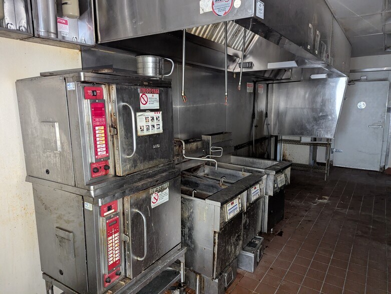 More Photos Of 8905 N Allen Rd, Peoria Fast Food For Sale