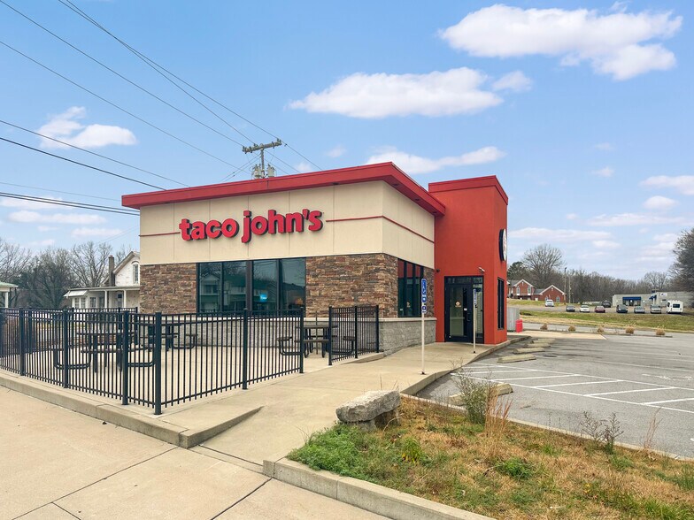 More Photos Of 415 Donelson Pkwy Pky, Dover Fast Food For Sale