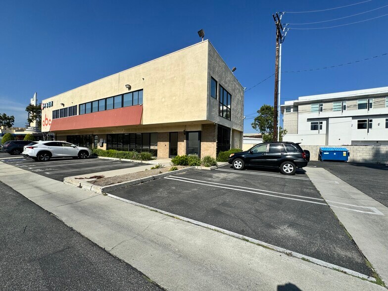 More Photos Of 30 W Valley Blvd, Alhambra Office For Lease