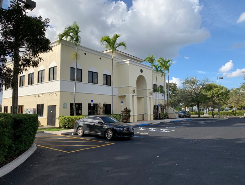 More Photos Of 7950 SW 30th St, Davie Medical For Sale
