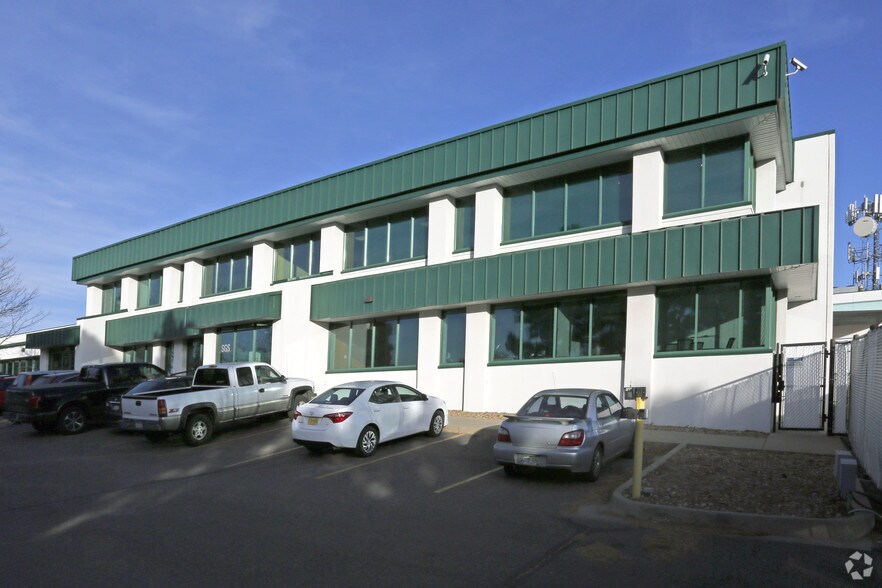 More Photos Of 2022 Helena St, Aurora Industrial For Sale