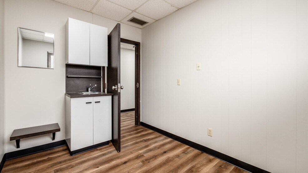 More Photos Of 830 Bethesda Dr, Zanesville Medical For Sale