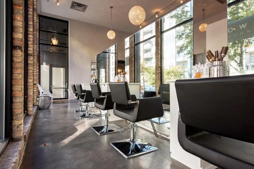 More Photos Of 1219 W Madison St, Chicago Storefront Retail Residential For Sale