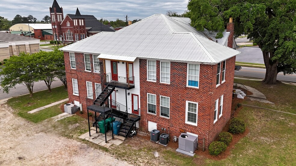 More Photos Of 150 Church St SW, Pelham Office Residential For Sale
