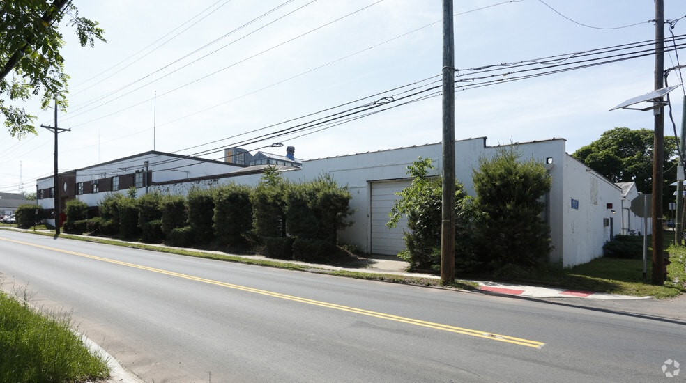 Primary Photo Of 235-239 Jersey Ave, New Brunswick Warehouse For Lease