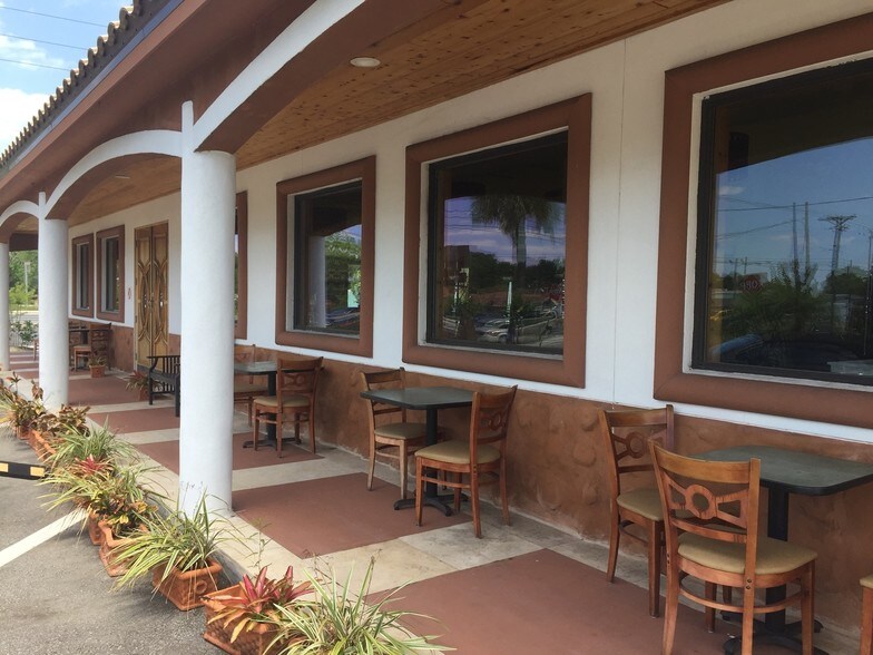 More Photos Of 1370 E Altamonte Dr, Altamonte Springs Restaurant For Lease