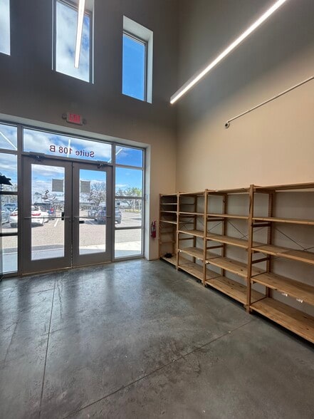 More Photos Of 5212 Bridge St, Tampa Storefront Retail Office For Lease