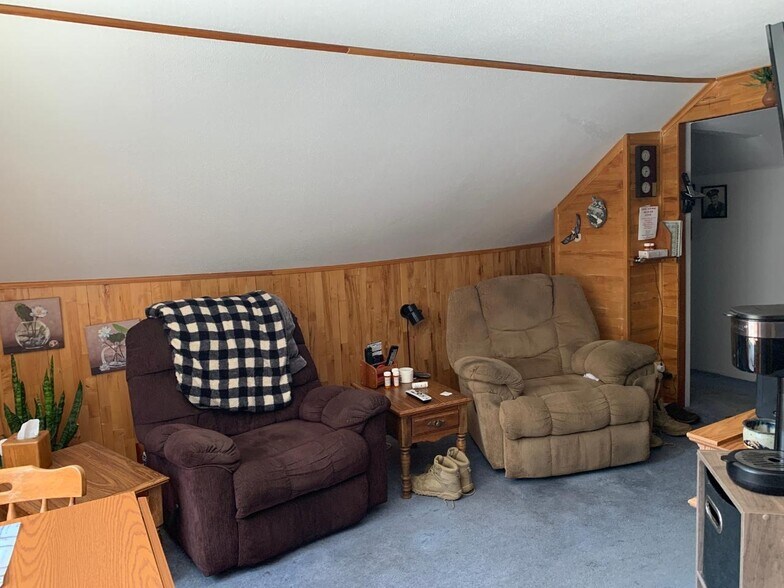 More Photos Of 1711 W Highway 51 S, Mercer Restaurant For Sale