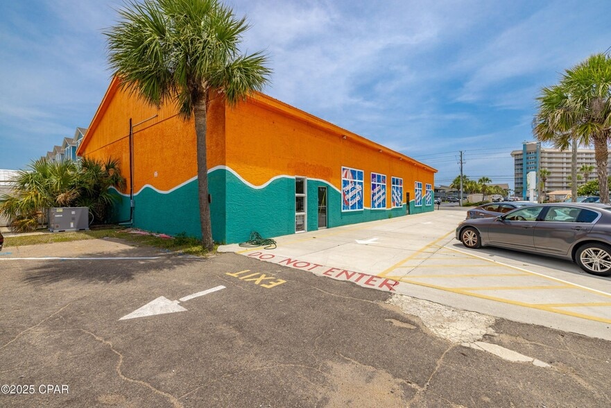 More Photos Of 6908 Thomas Dr, Panama City Beach Freestanding For Sale