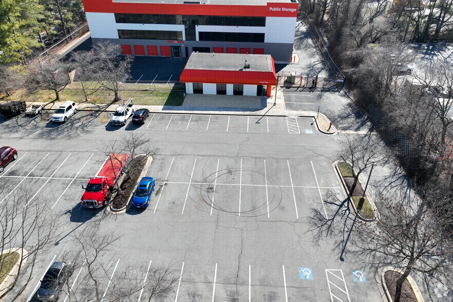 More Photos Of 350-364 Christopher Ave, Gaithersburg Medical For Lease