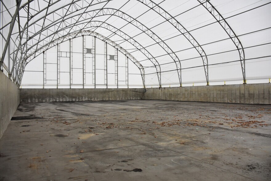 More Photos Of 105 McQuiston Dr, Jackson Center Industrial For Sale