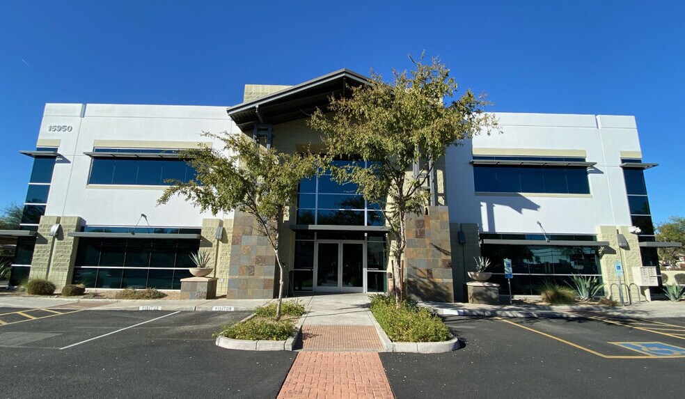 More Photos Of 15950 N 76th St, Scottsdale Office For Lease