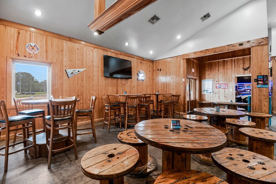 More Photos Of 2579 Douglas Ave, Brewton Restaurant For Sale