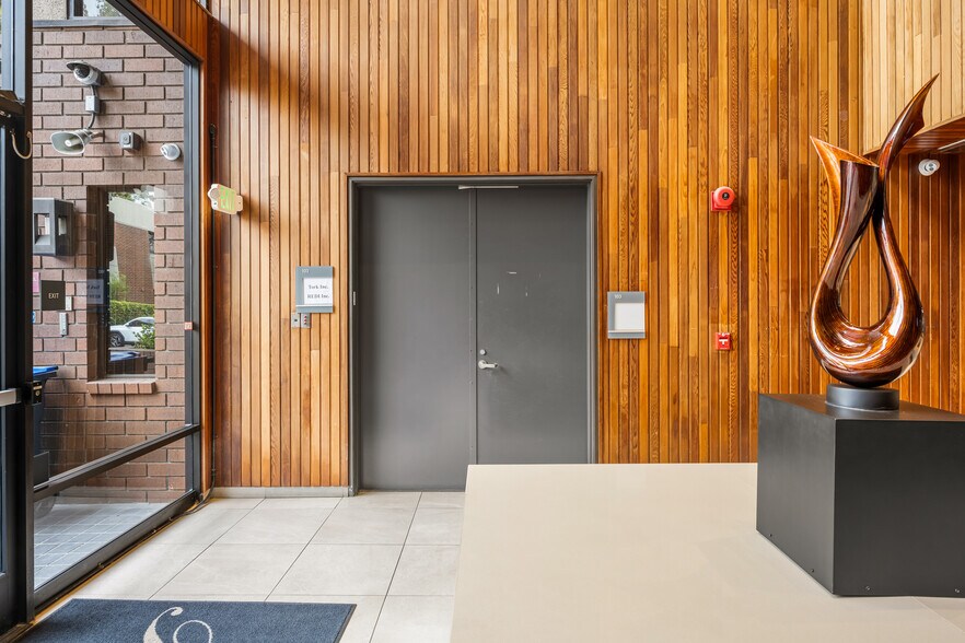 More Photos Of 2107 N Broadway, Santa Ana Loft Creative Space For Sale