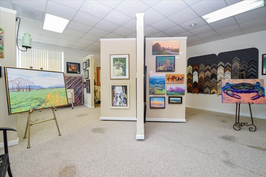 More Photos Of 3203 Brambleton Ave, Roanoke Freestanding For Sale