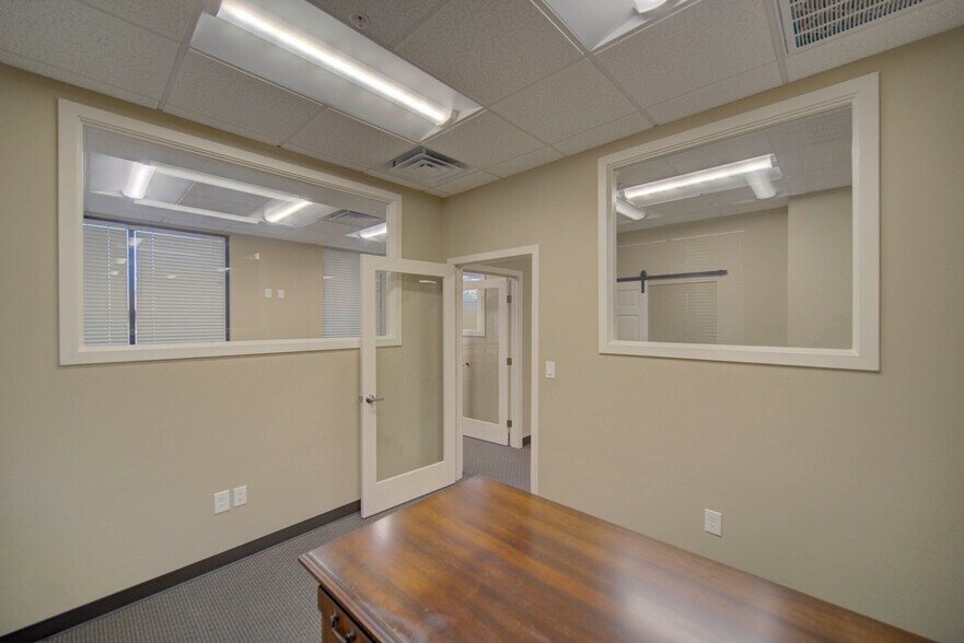 More Photos Of 437 Century Park Dr, Yuba City Office Residential For Lease