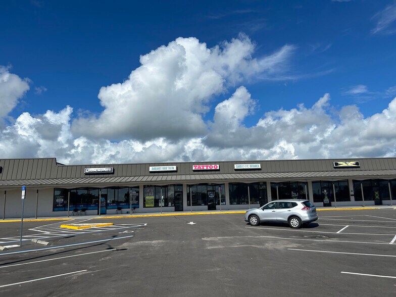 More Photos Of 4500 NE Dixie Hwy, Palm Bay Unknown For Lease