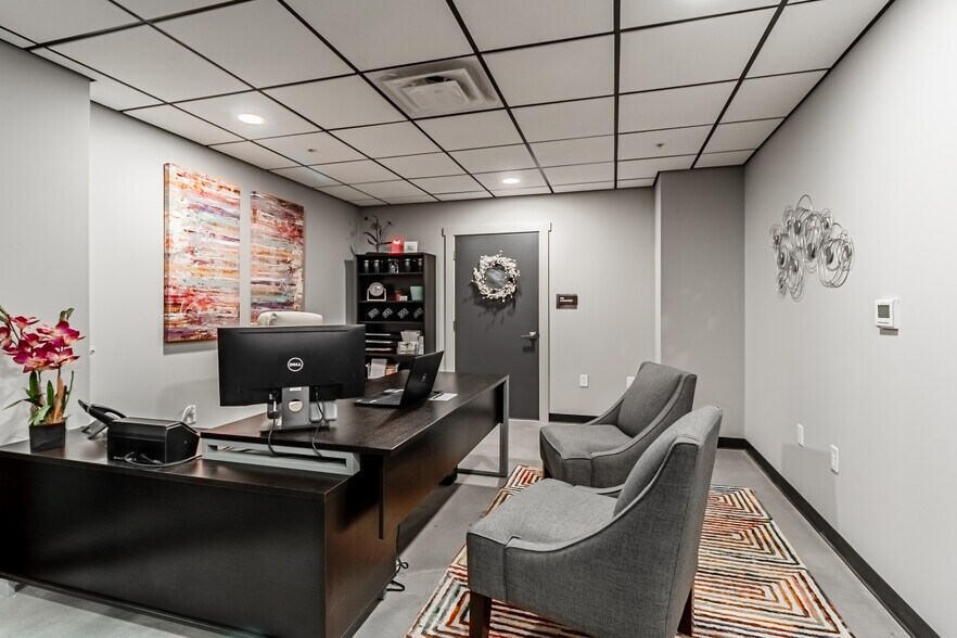 More Photos Of 900 Lee St E, Charleston Apartments For Sale