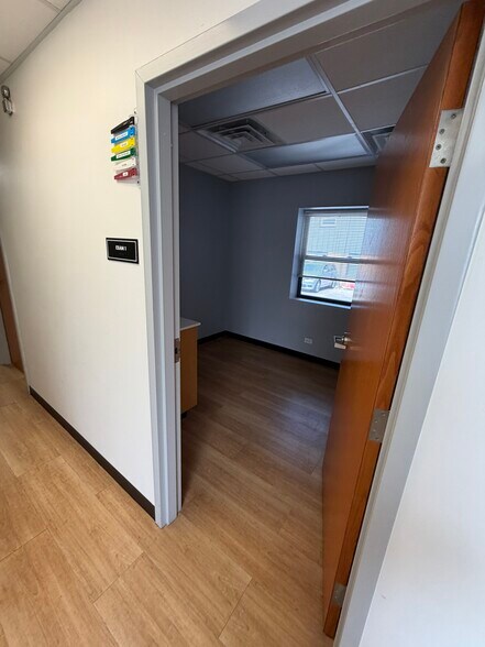 More Photos Of 4534 S Western Ave, Chicago Healthcare For Lease