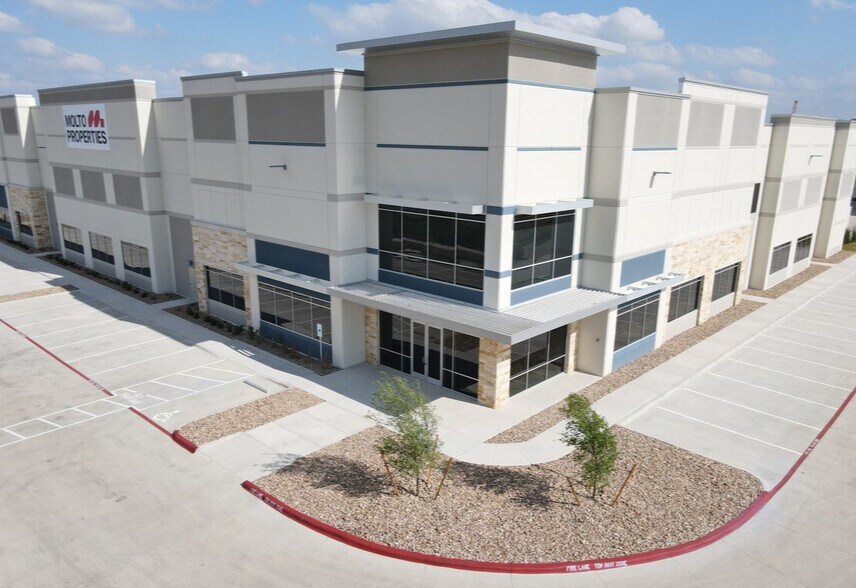 More Photos Of Blue Springs Blvd @ South East Inner Loop, Georgetown Unknown For Sale