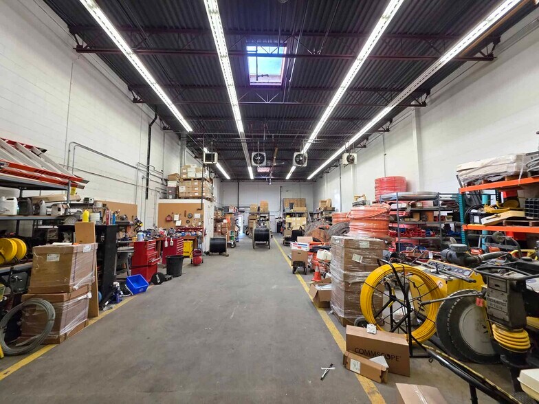 More Photos Of 6870 Palm Ave, Burnaby Warehouse For Sale