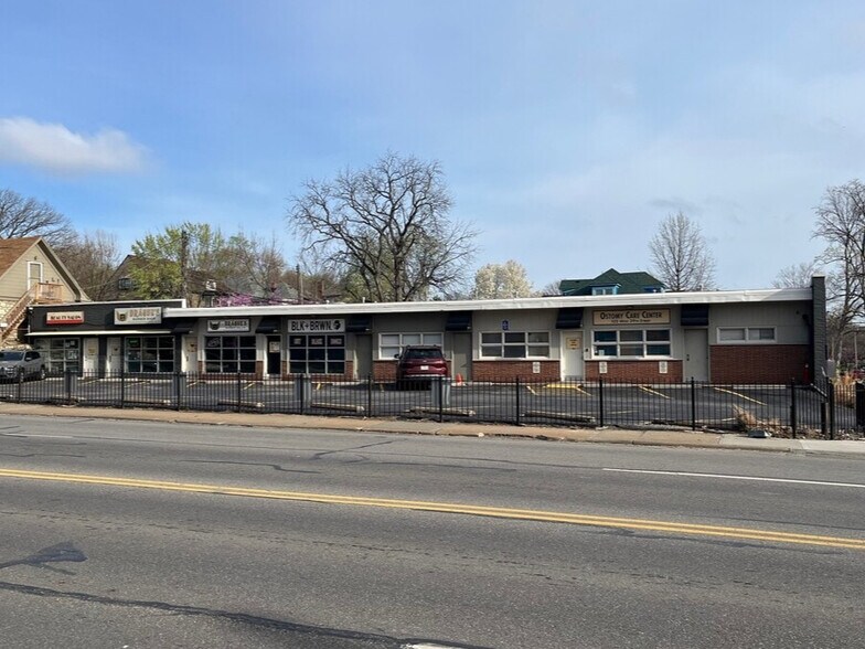 More Photos Of 100-108 W 39th St, Kansas City Storefront Retail Office For Lease