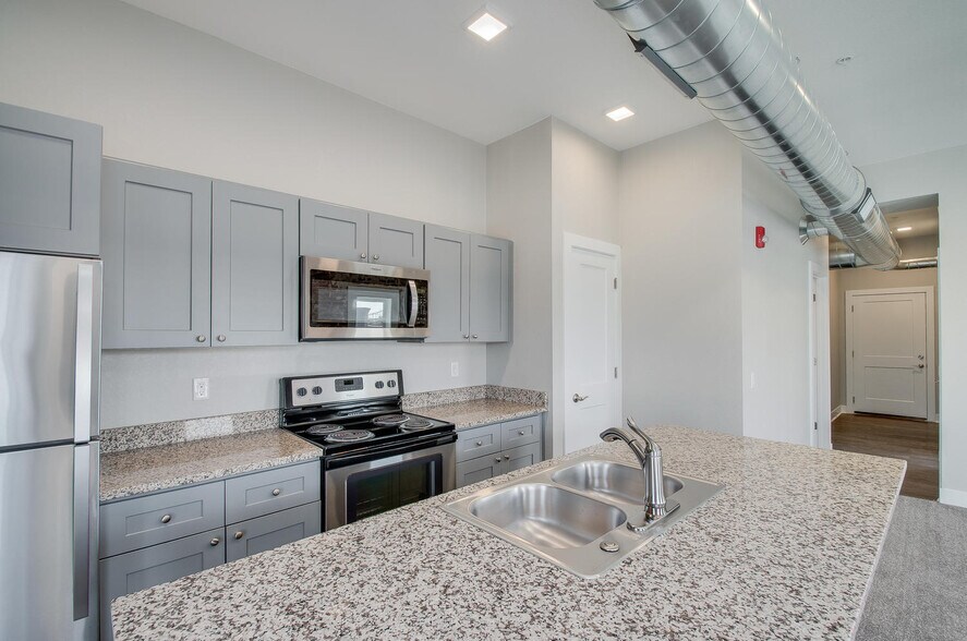 More Photos Of 300 S Logan St, Denver Apartments For Lease