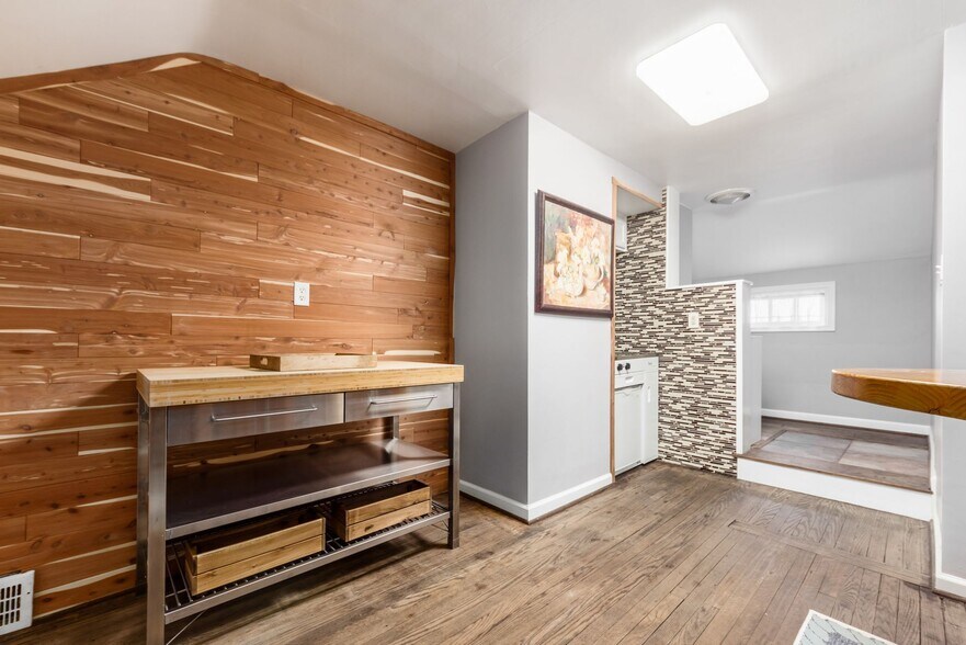 More Photos Of 1601 State Route 4, Bucyrus Hospitality For Sale