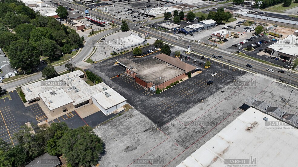 More Photos Of 1615 S Glenstone Ave, Springfield Bank For Lease