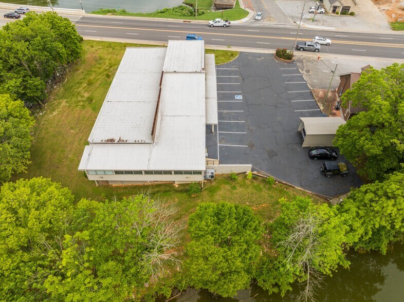 More Photos Of 410 Dinah Shore Blvd, Winchester Office Residential For Sale