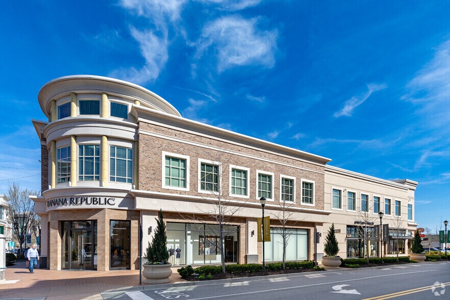 More Photos Of 2800 Old Milton Pky, Alpharetta Unknown For Lease