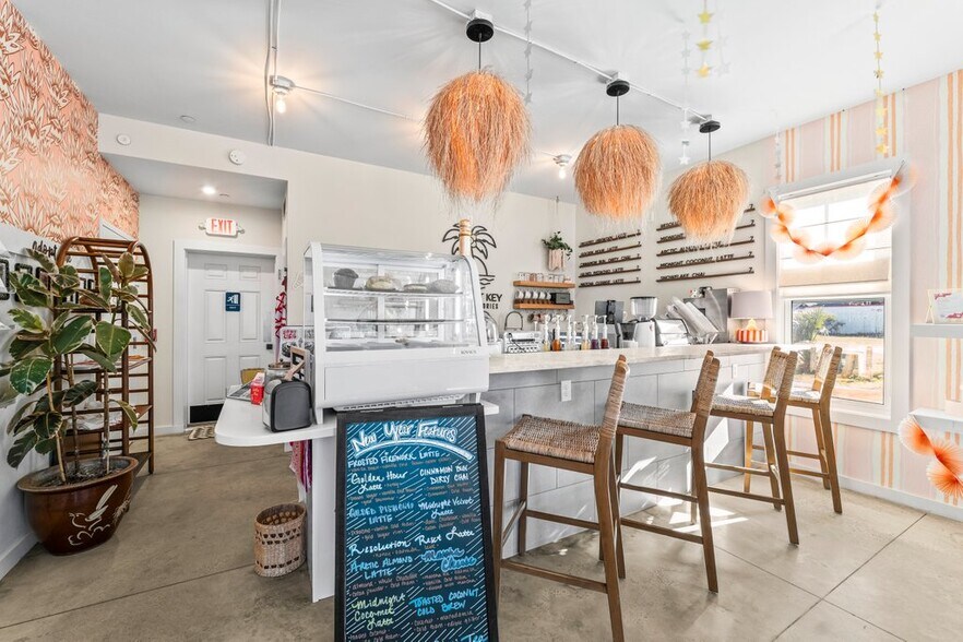 More Photos Of 4607 Ocean, Jacksonville Storefront Retail Residential For Sale