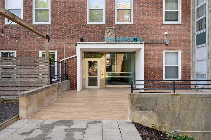 More Photos Of 3300 Henry Ave, Philadelphia Unknown For Lease