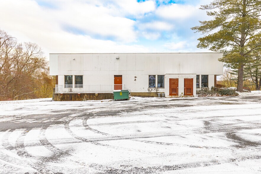 More Photos Of 6 Raritan Rd, Oakland Warehouse For Sale