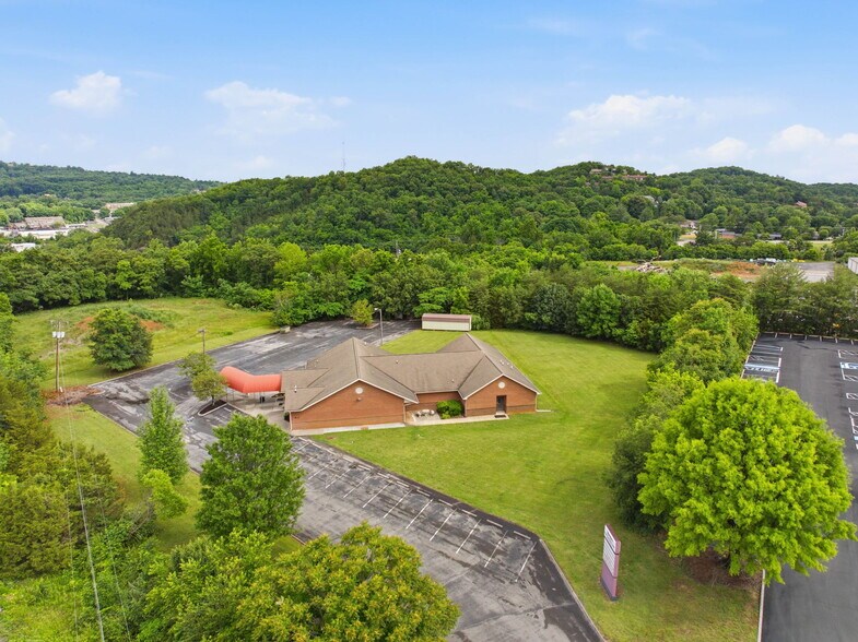 More Photos Of 329 Wesley St, Johnson City Medical For Sale
