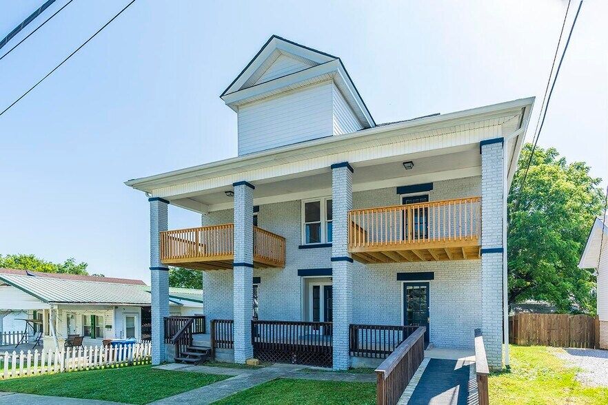 More Photos Of 265 S Highland St, Winchester Apartments For Sale