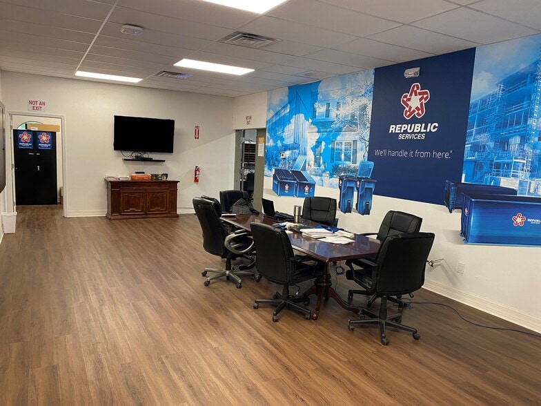 More Photos Of 2575 Doreatha Fields Ave NE, Palm Bay Industrial For Sale