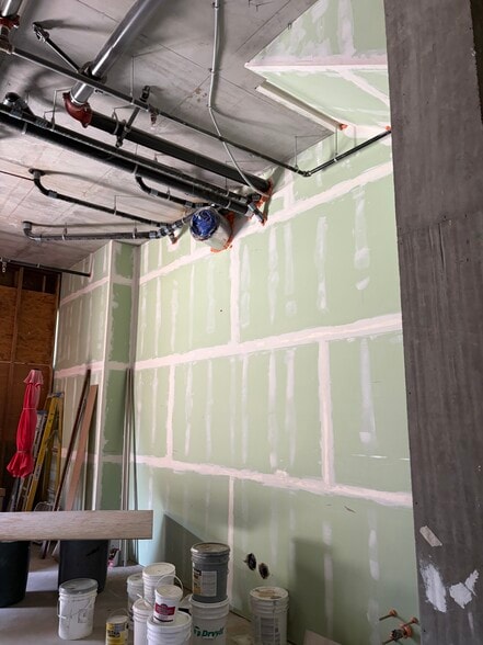 More Photos Of 2799 24th St, San Francisco Storefront For Lease