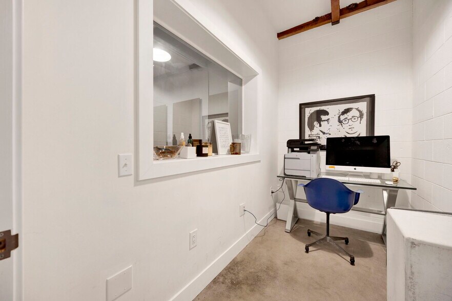 More Photos Of 5908 Barton Ave, Los Angeles Loft Creative Space For Sale