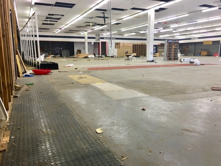 More Photos Of 250-600 Covered Vlg, Belding Storefront For Lease