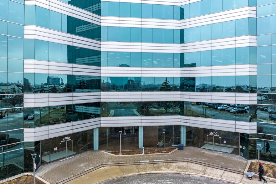 More Photos Of 2700 Matheson Blvd E, Mississauga Office For Sale