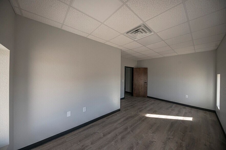 More Photos Of 14661 W I-20, Odessa Warehouse For Lease